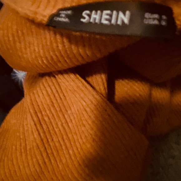 Cute mustard cropped sweater - Picture 4 of 4